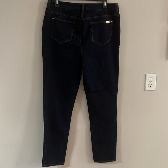 Chico's Dark Blue So Slimming Girlfriend Slim Leg Ankle Jeans - Picture 6 of 10